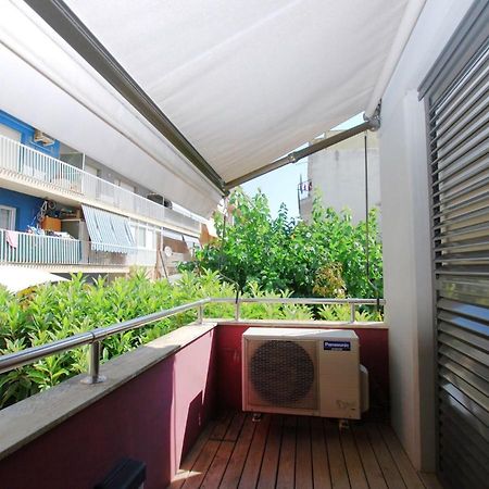 Blue Fridge Apartmen - Blue Fridge Apartmen - Ideal For Couples, Near Beach And Well Connected Apartment Vilassar De Mar Exterior photo