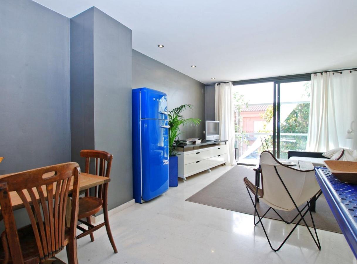 Blue Fridge Apartmen - Blue Fridge Apartmen - Ideal For Couples, Near Beach And Well Connected Apartment Vilassar De Mar Exterior photo