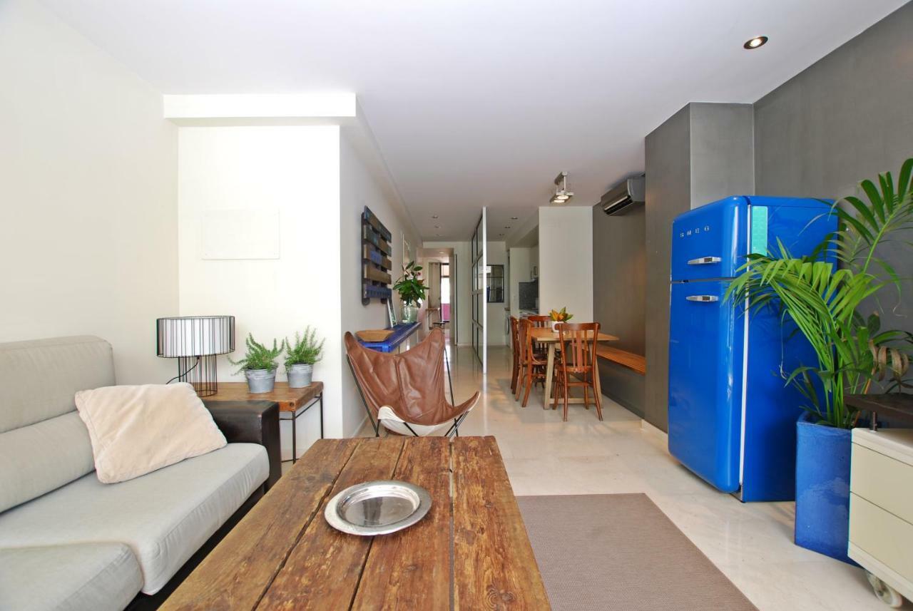 Blue Fridge Apartmen - Blue Fridge Apartmen - Ideal For Couples, Near Beach And Well Connected Apartment Vilassar De Mar Exterior photo
