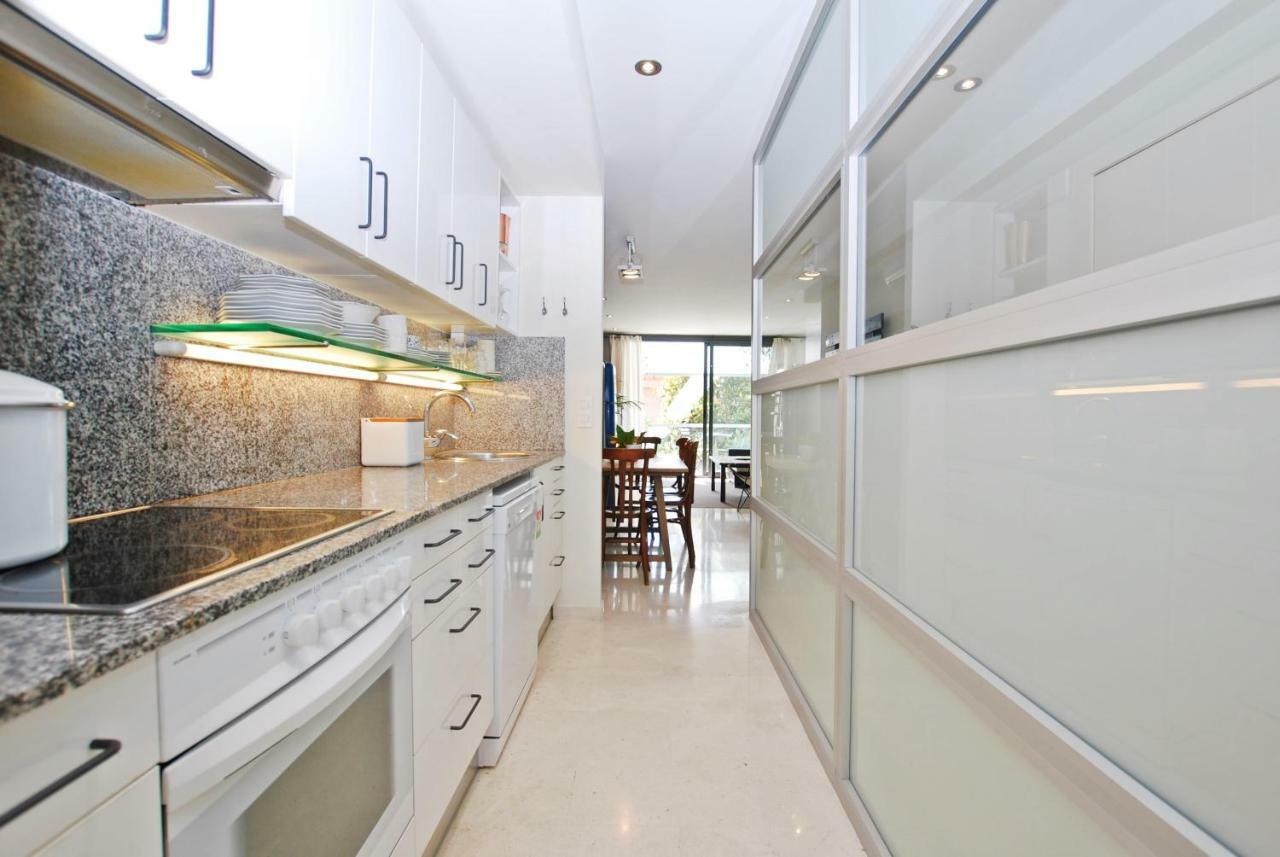 Blue Fridge Apartmen - Blue Fridge Apartmen - Ideal For Couples, Near Beach And Well Connected Apartment Vilassar De Mar Exterior photo