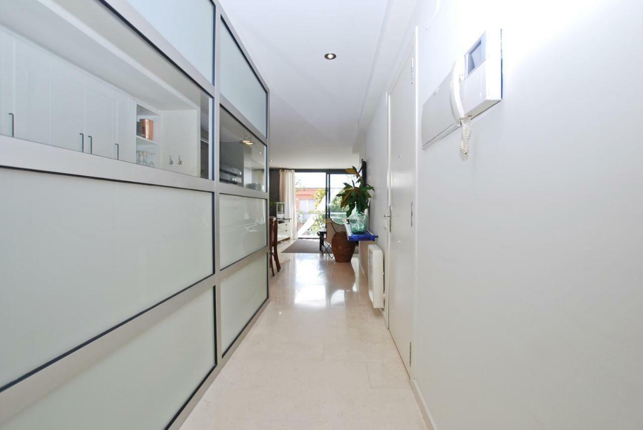 Blue Fridge Apartmen - Blue Fridge Apartmen - Ideal For Couples, Near Beach And Well Connected Apartment Vilassar De Mar Exterior photo
