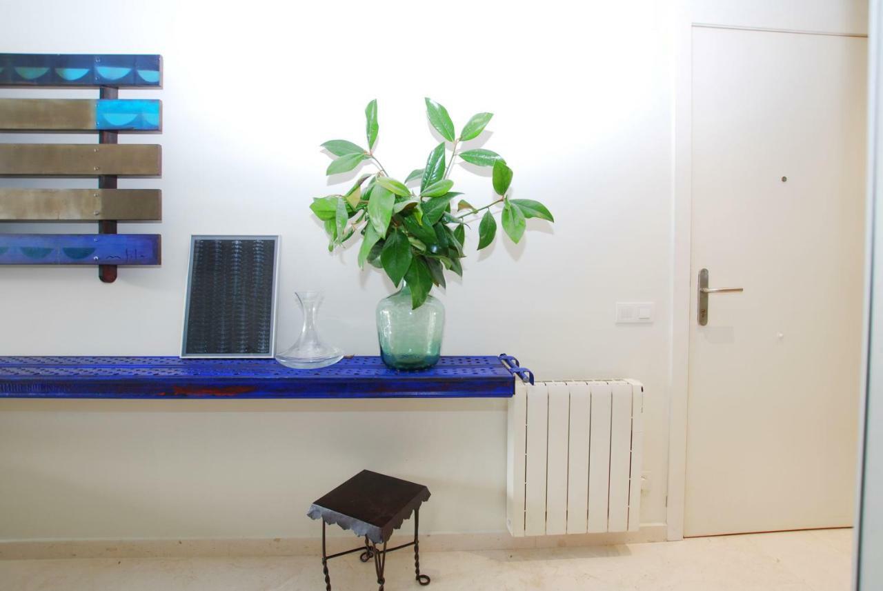 Blue Fridge Apartmen - Blue Fridge Apartmen - Ideal For Couples, Near Beach And Well Connected Apartment Vilassar De Mar Exterior photo