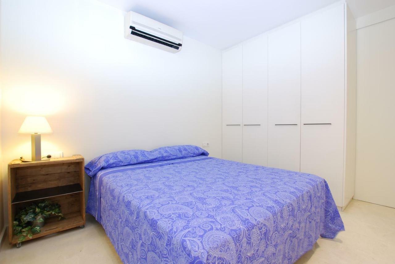 Blue Fridge Apartmen - Blue Fridge Apartmen - Ideal For Couples, Near Beach And Well Connected Apartment Vilassar De Mar Exterior photo